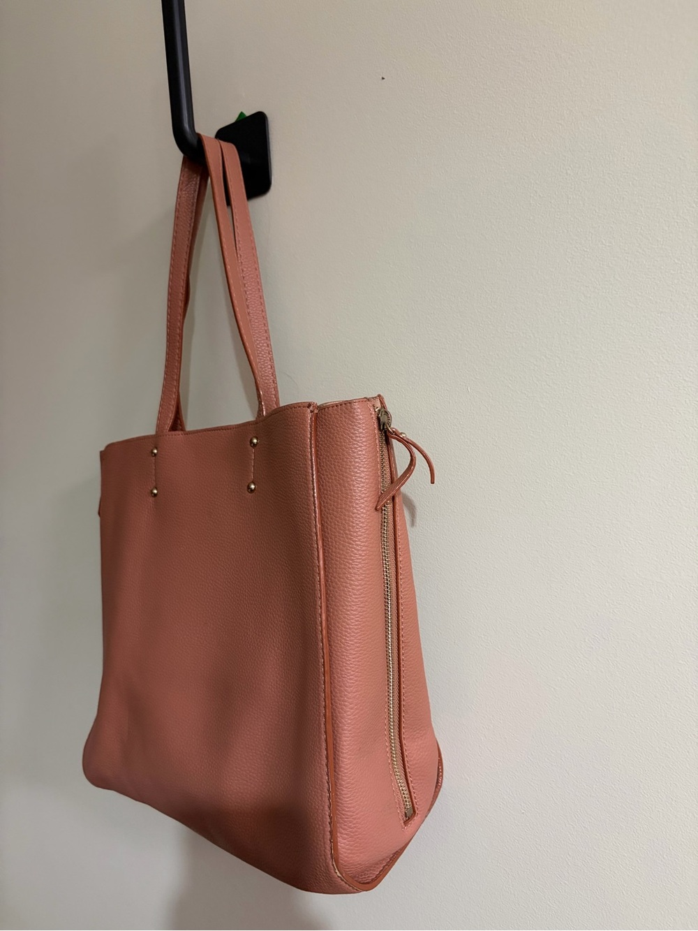 Women's Coral Tote Bag - Stylish Everyday Carry